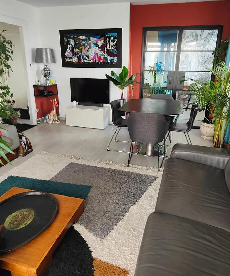 Appartement Avec Grande Terrasse Le Blanc-Mesnil 0*,  France