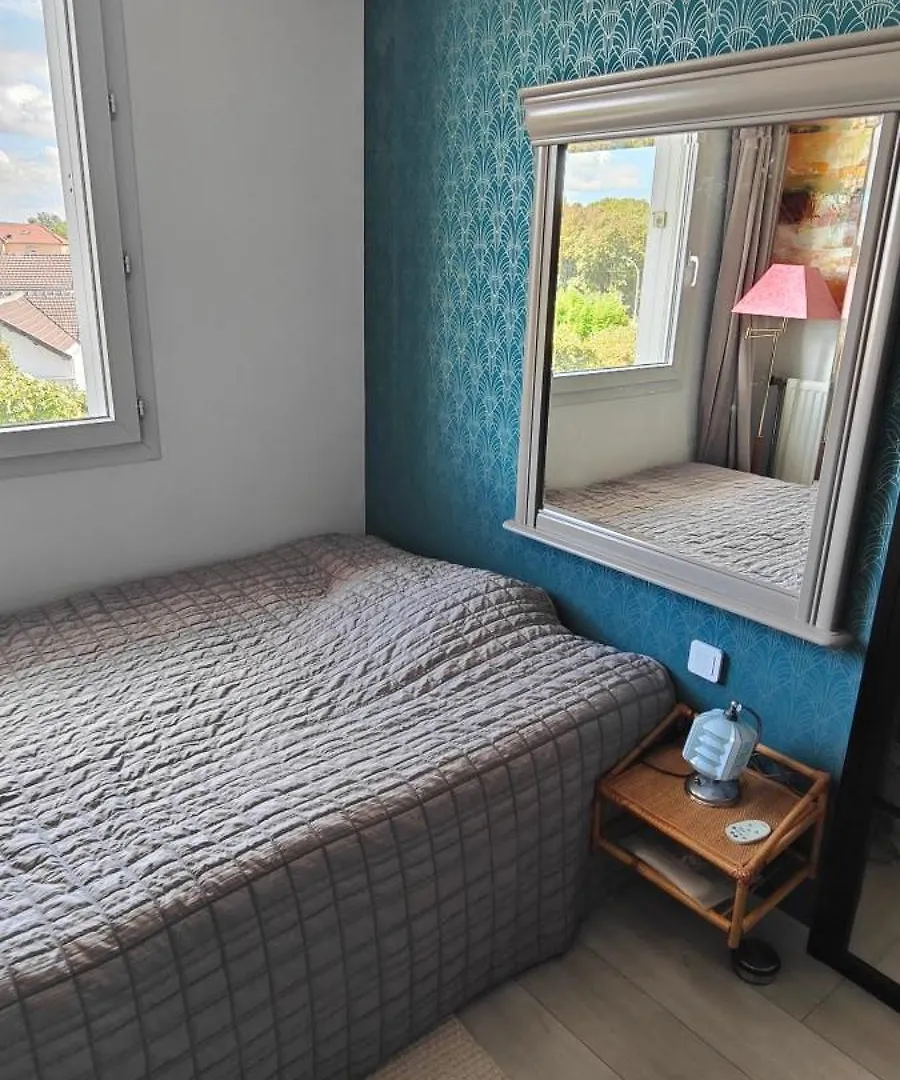 Apartment Appartement Avec Grande Terrasse Le Blanc-Mesnil